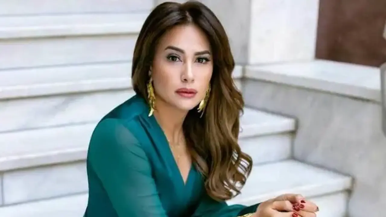 أزمات مستمرة.. خلافات النجوم تهدد تصوير مسلسلات دراما رمضان بمشاركة هند صبري